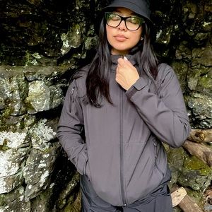 Meet your Posher, Perla